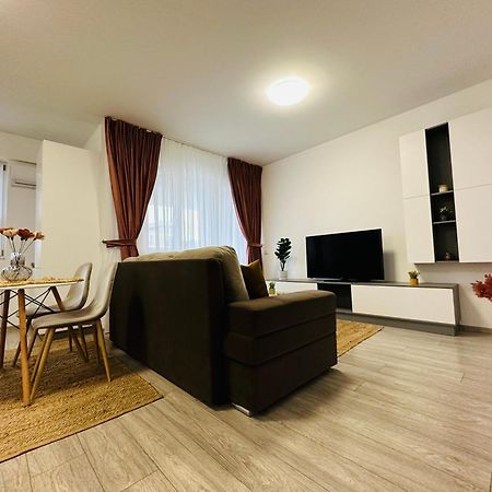 Palas Retreat - Q Residence 이아시 외부 사진