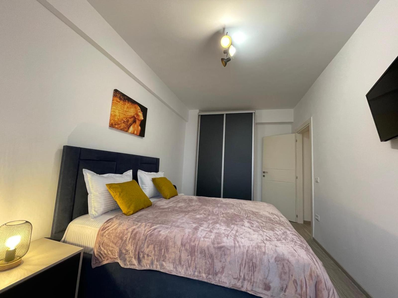 Palas Retreat - Q Residence 이아시 외부 사진