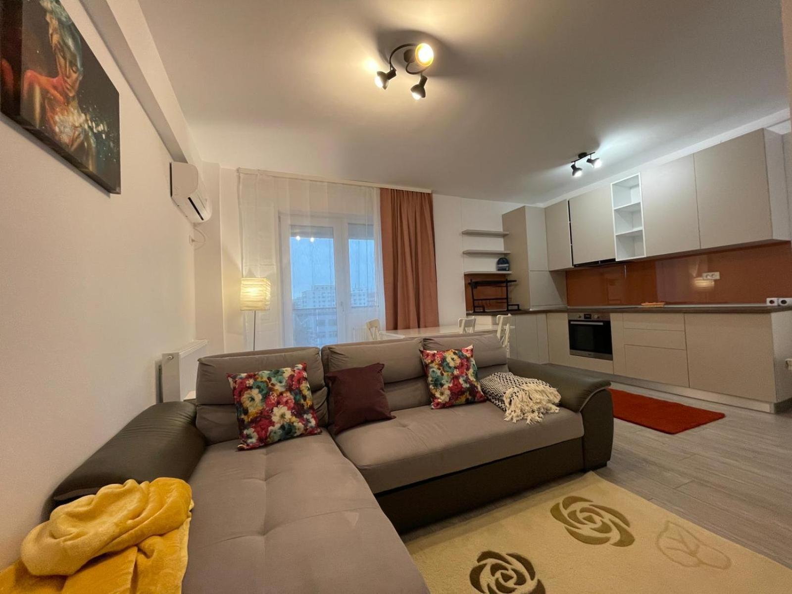Palas Retreat - Q Residence 이아시 외부 사진