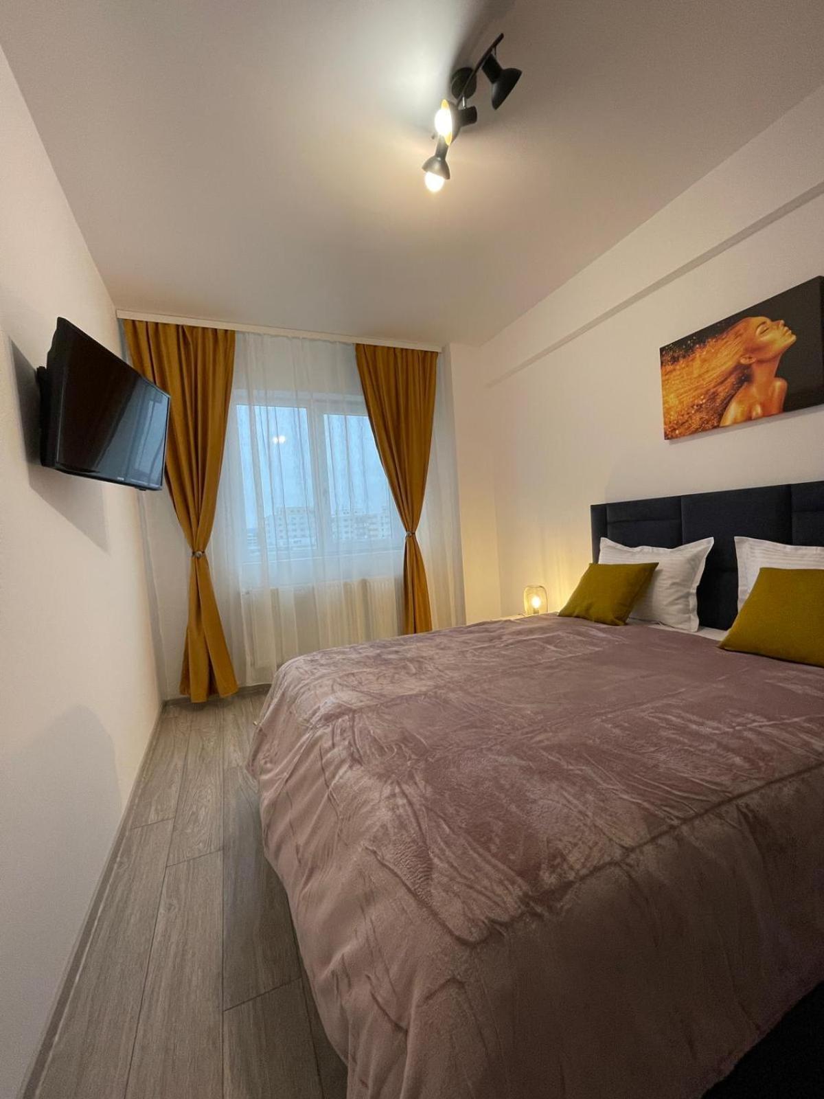 Palas Retreat - Q Residence 이아시 외부 사진