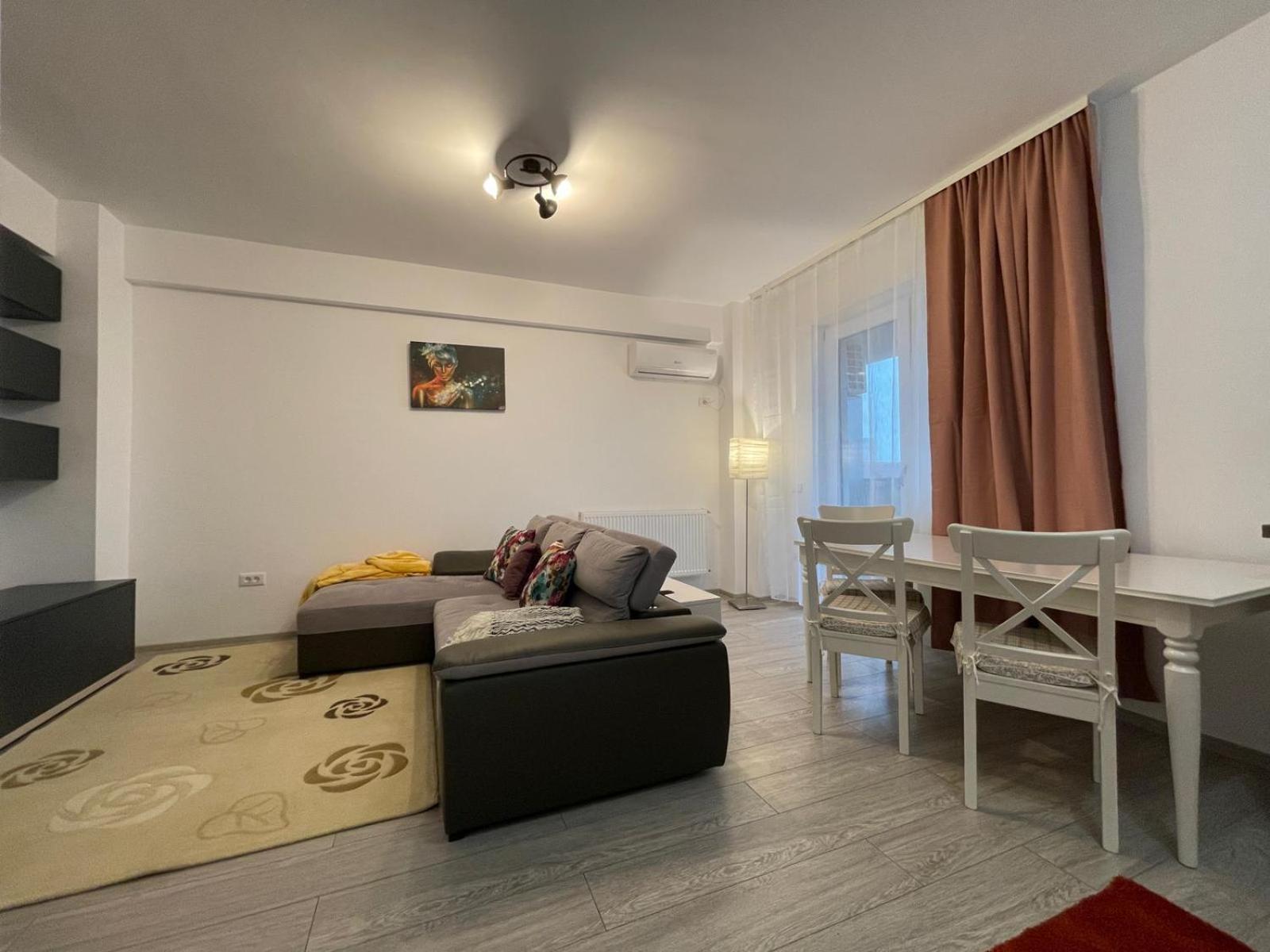 Palas Retreat - Q Residence 이아시 외부 사진