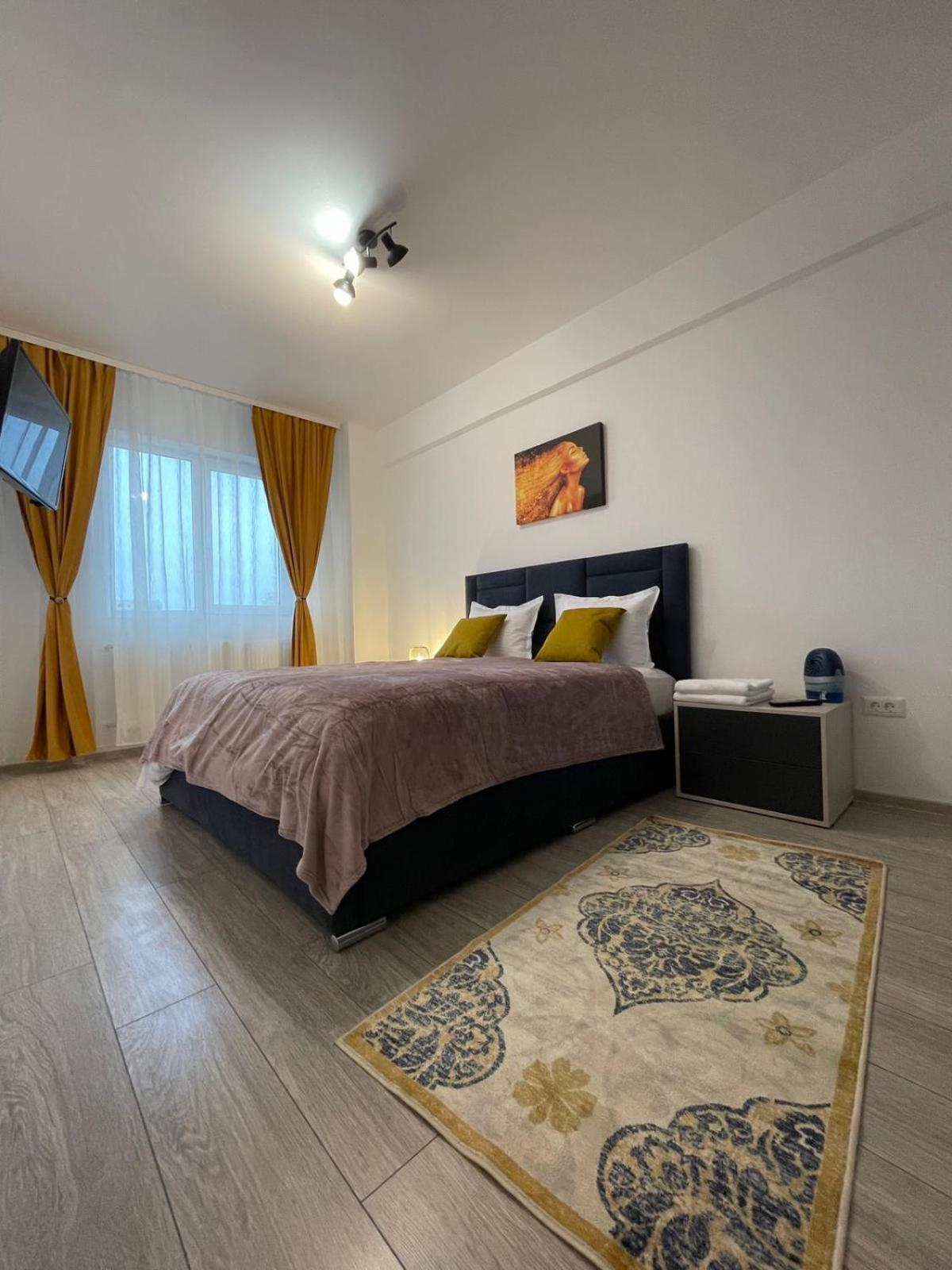 Palas Retreat - Q Residence 이아시 외부 사진