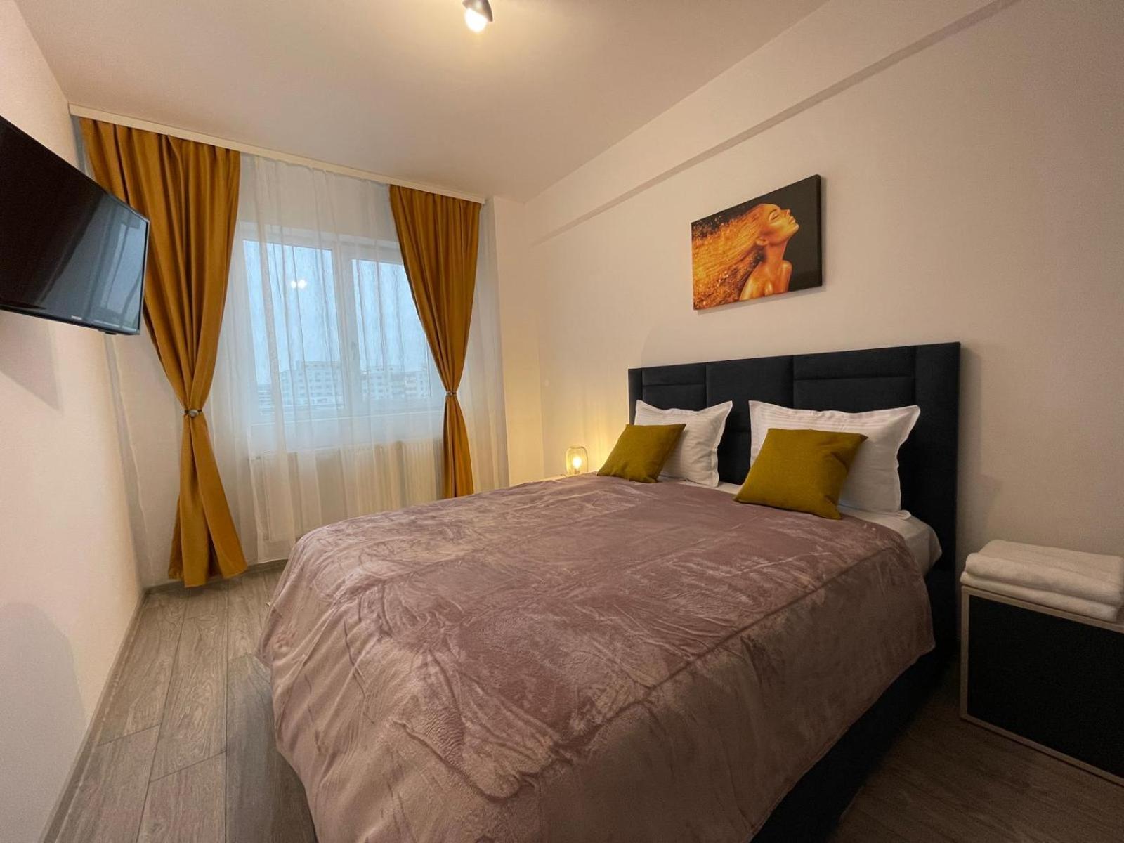 Palas Retreat - Q Residence 이아시 외부 사진