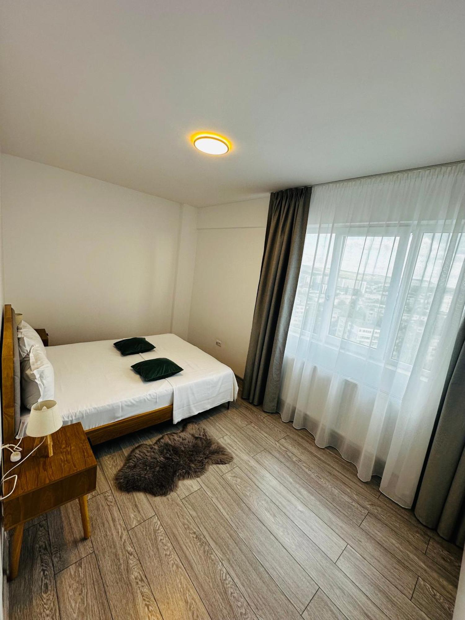 Palas Retreat - Q Residence 이아시 외부 사진