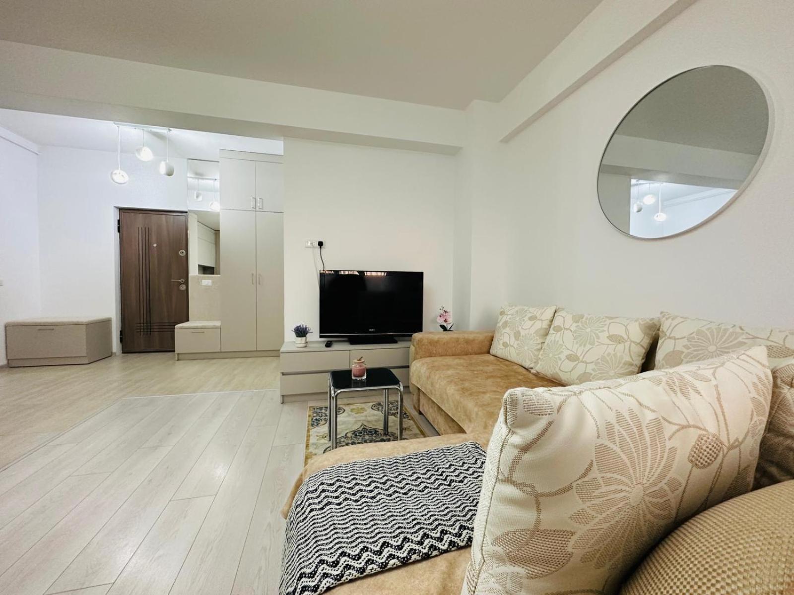 Palas Retreat - Q Residence 이아시 외부 사진